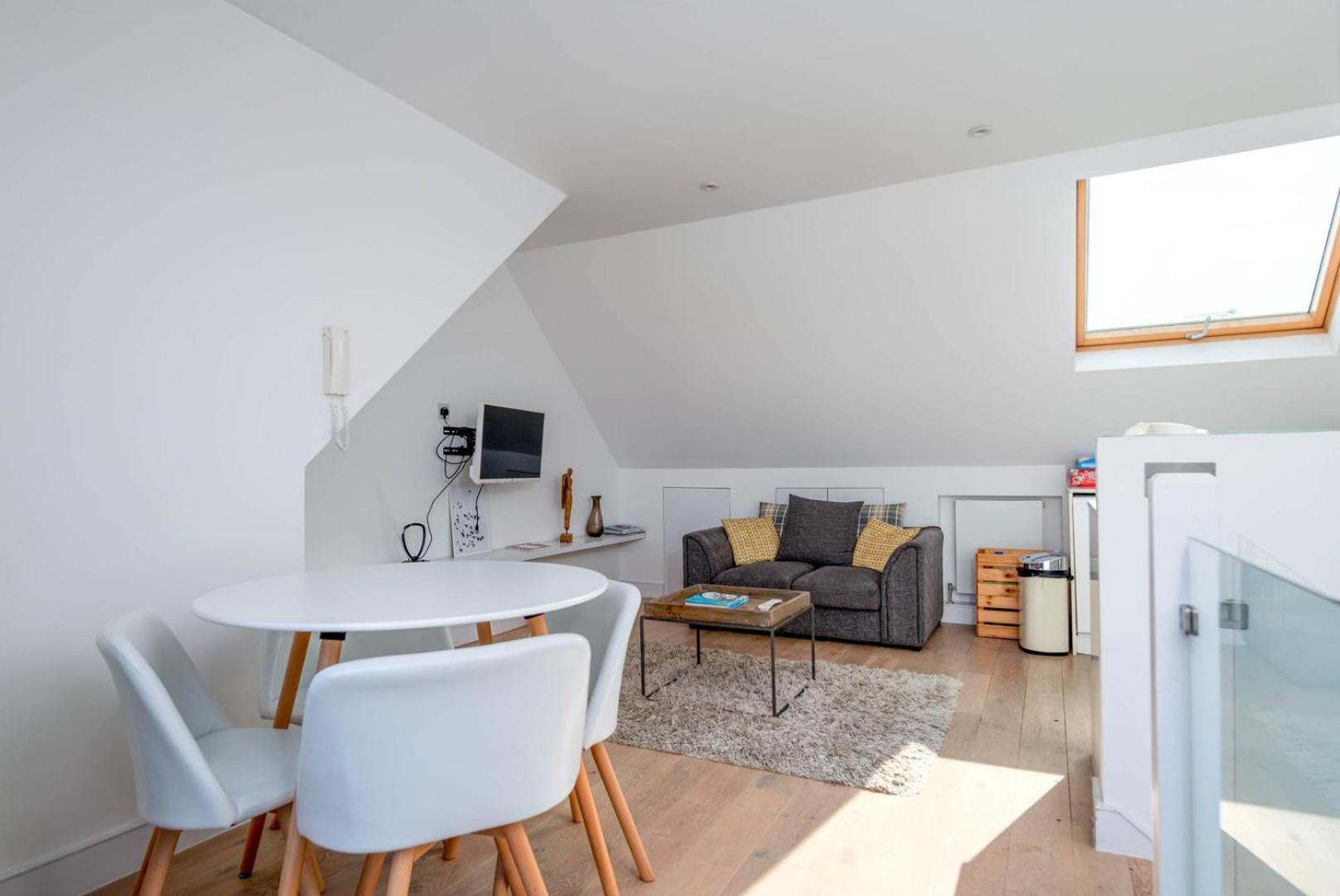 Guestready - Top Floor West Kensington Home لندن المظهر الخارجي الصورة